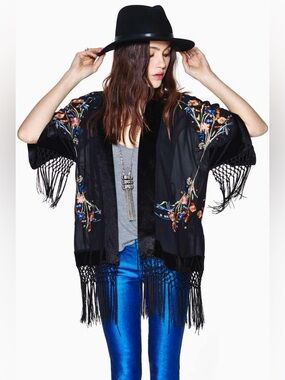 Luxurious Glamorous Black Embroidered Fringe Kimono Jacket